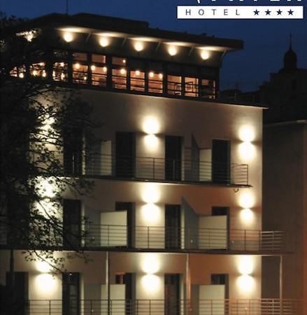 Hotel Pavla Piestany Bagian luar foto