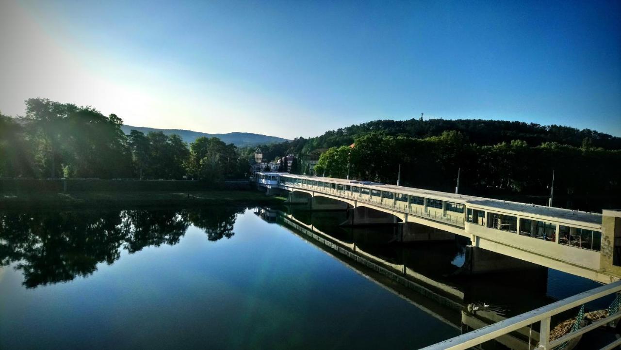 Hotel Pavla Piestany Bagian luar foto