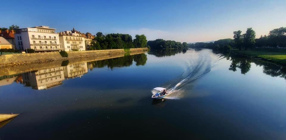 Hotel Pavla Piestany Bagian luar foto