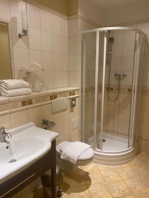 Hotel Pavla Piestany Bagian luar foto