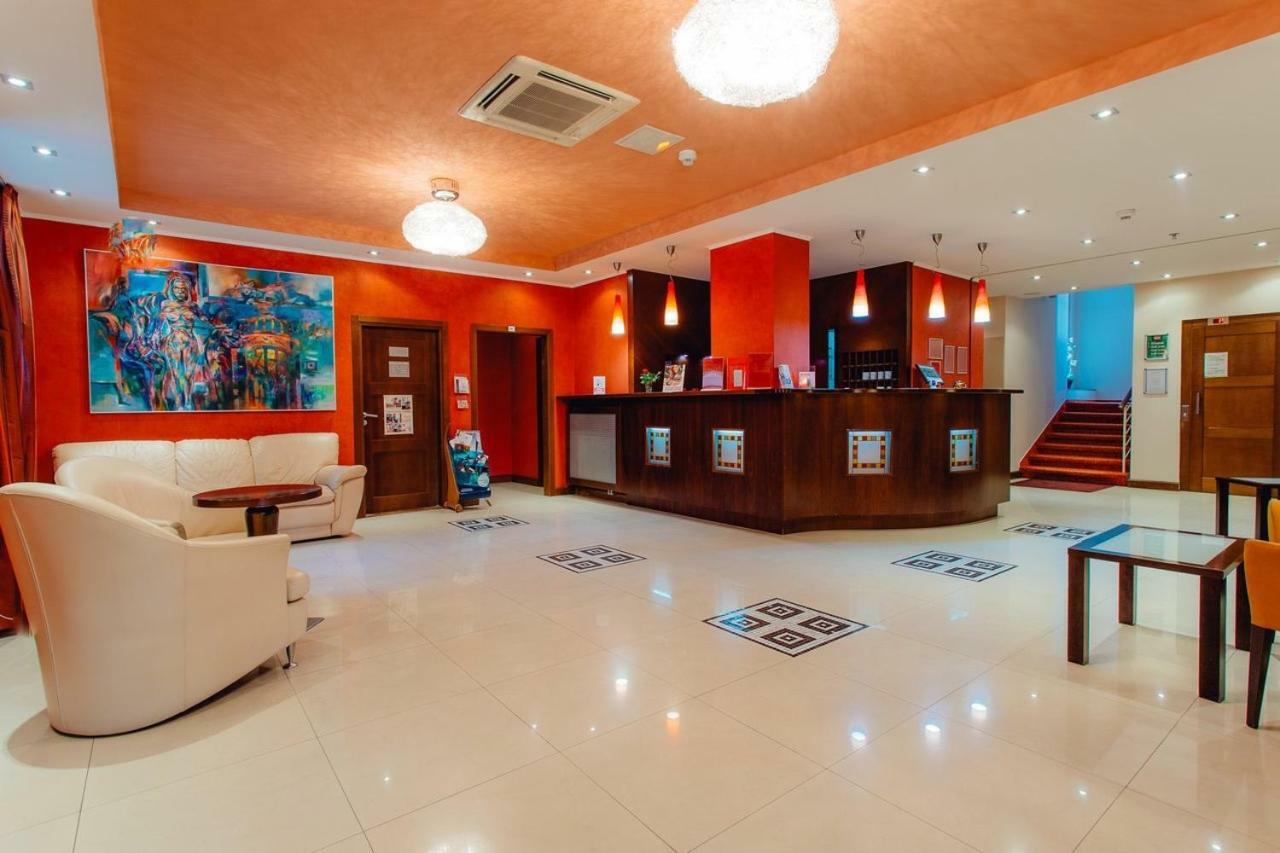 Hotel Pavla Piestany Bagian luar foto