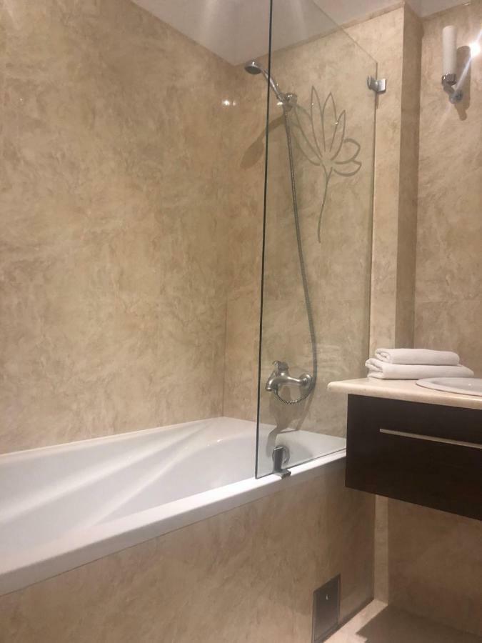 Hotel Pavla Piestany Bagian luar foto